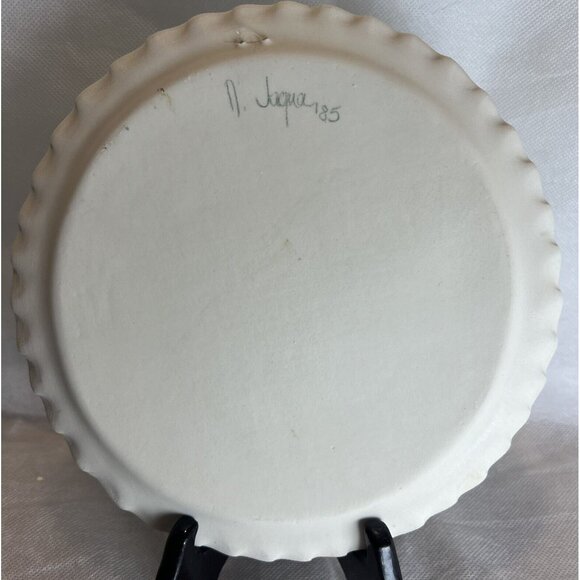 Signed N. Jaqua 1985 Plate – White Apple Blossom, 8" Wall Hanging, Hand Painted - Picture 2 of 4